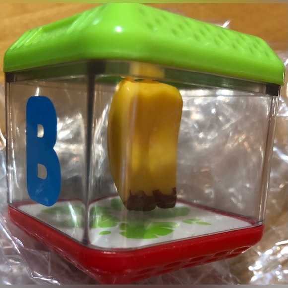 6 Vintage Fisher Price Peek-A-Boo Blocks. 4 Animals, Umbrella & Bananas. Set #5. - Picture 9 of 9